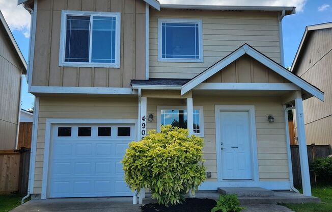 Cozy 3 Bedroom House!!! Ready For New Tenants TODAY!!!