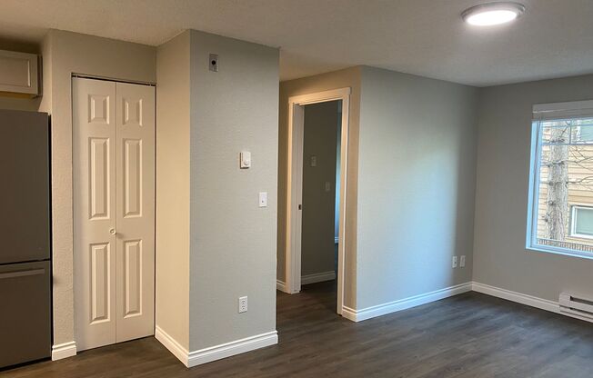 2 beds, 1 bath, 687 sqft, $2,195, Unit C204