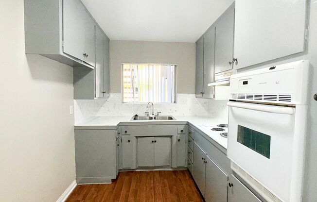 1 bed, 1 bath, 770 sqft, $1,600, Unit #02