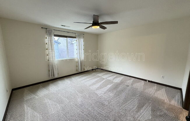 4 beds, 2.5 baths, 1,955 sqft, $2,795