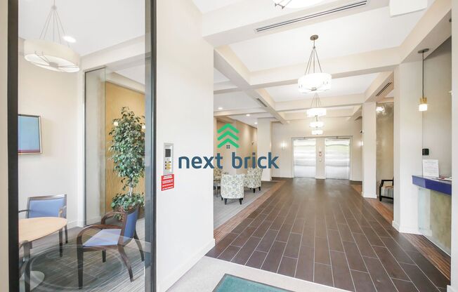 1 Bed and 1 Bath Stunning Redmond DT Condo is Available for Rent!