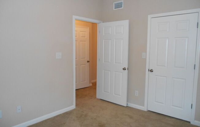 3 beds, 2 baths, 1,447 sqft, $1,524, Unit 0505