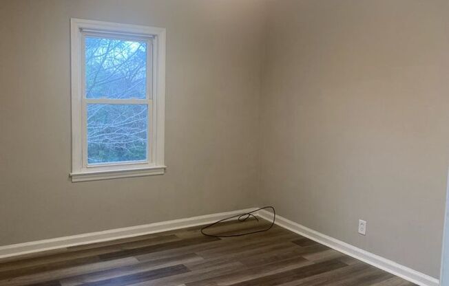 Move in Special!!!! 3/1 Home with bonus room!