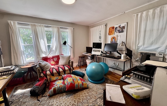 89 BURGET AVE