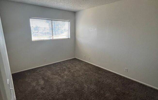 2 beds, 1.5 baths, $1,395, Unit # 31