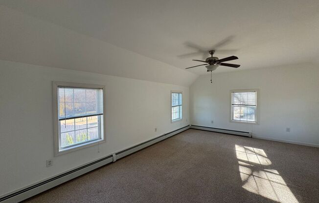 Spacious Farmhouse-Style 2-Bedroom Apartment in Haverhill, MA!