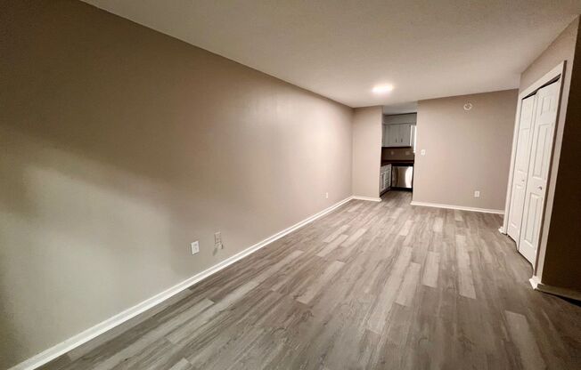 2 beds, 1.5 baths, 1,300 sqft, $1,250, Unit 702