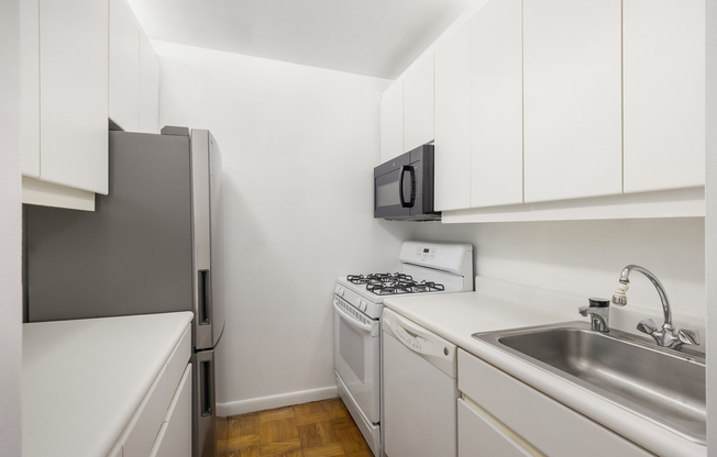 1 bed, 1 bath, 654 sqft, $4,950, Unit 6S