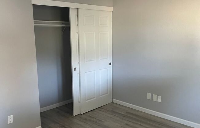 2 beds, 1 bath, 800 sqft, $1,350, Unit 431-01-19