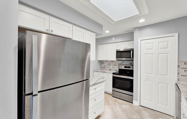 Welcome Home, Newly Remodeled Condo