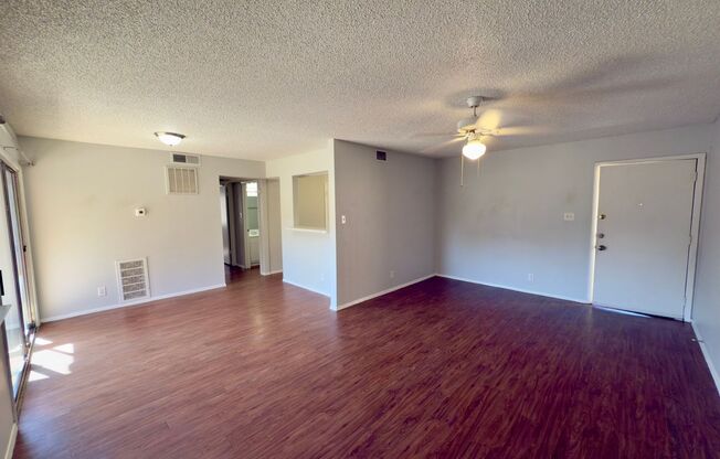 1 bed, 1 bath, 800 sqft, $925, Unit 203