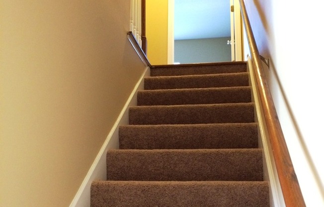 2 beds, 2 baths, 1,100 sqft, $875, Unit C6