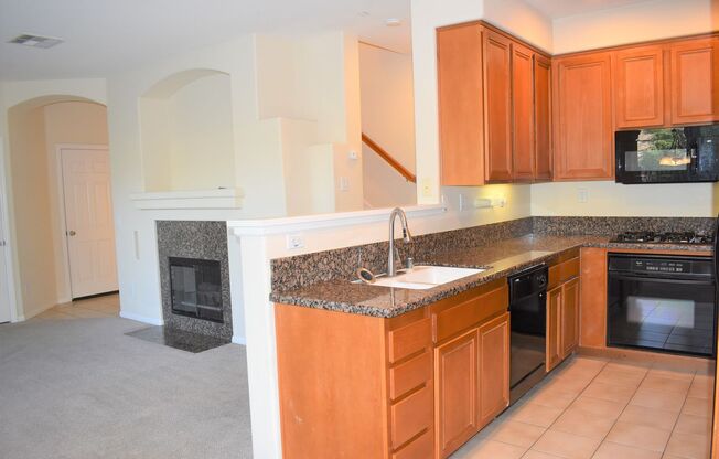 3 Bedroom 2.5 Bath Townhome in Gated Community of Courtyards at Escala- Mission Valley