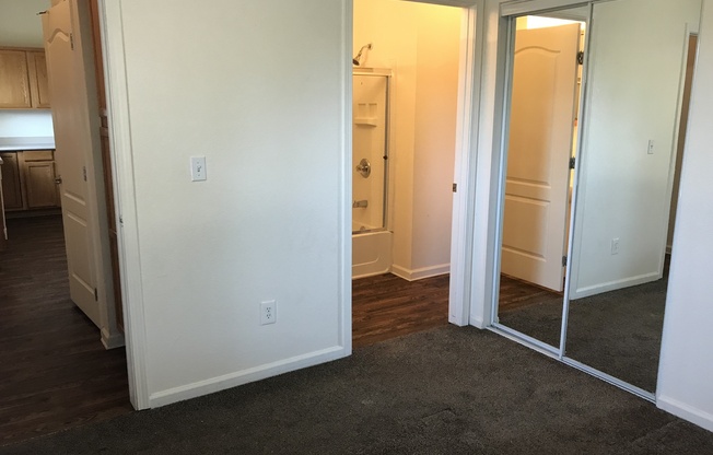 2 beds, 2 baths, 1,000 sqft, $1,350, Unit 2921