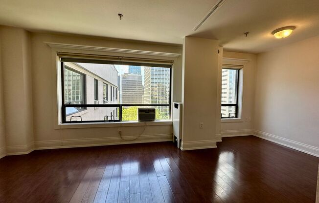 Studio, 1 bath, 527 sqft, $1,650, Unit 1018