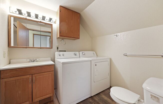 2 beds, 1 bath, $1,500