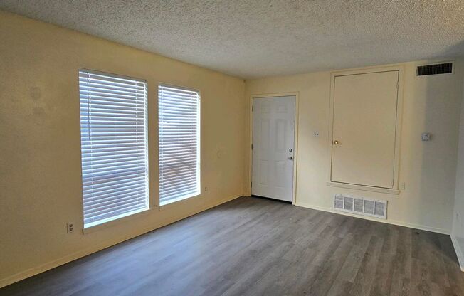 Coming Soon! 2 Bed / 1.5 Bath Townhome in Longview!