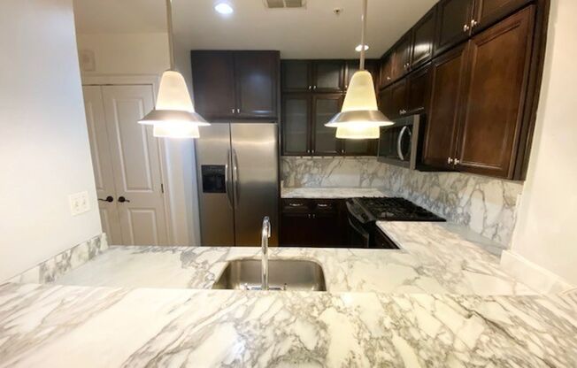 1 bed, 1 bath, $2,300