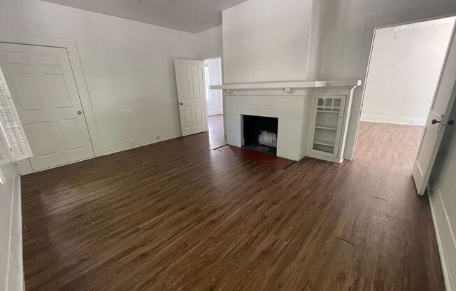 3 beds, 1 bath, $2,950