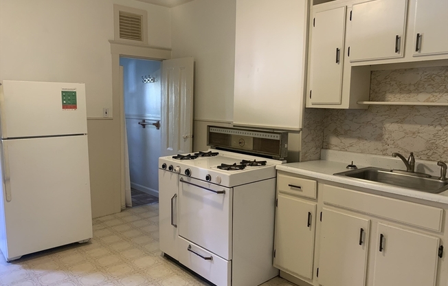 107 RUTHERFORD AVE