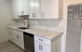 Beautiful Renovated 1 Bedroom Apartment in Buena Park