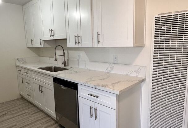 1 bed, 1 bath, $2,245, Unit 203