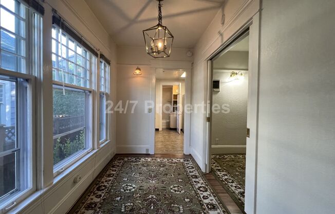 Private One Bedroom with Old Portland Charm!