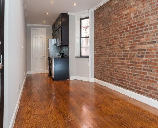 2 beds, 1 bath, $3,995, Unit 3FE