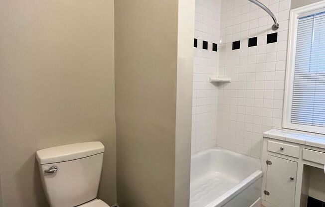 1 bed, 1 bath, $1,495, Unit 3