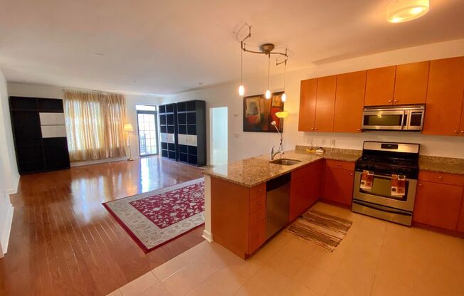 Charming 2Bedroom/2Bath Condo in Heart of Charles Village!
