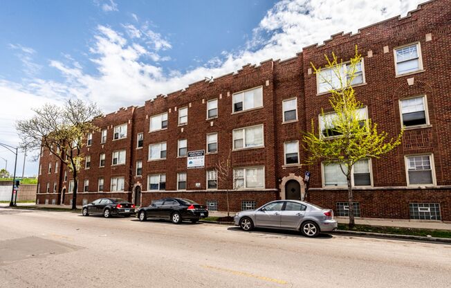 6829 S Dr Martin Luther King Jr