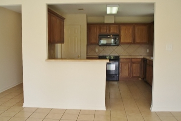 4 beds, 2 baths, $1,950