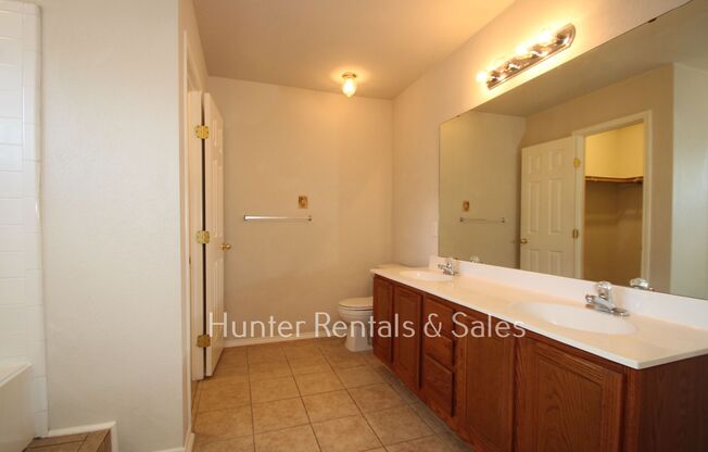 3 beds, 2 baths, $1,450