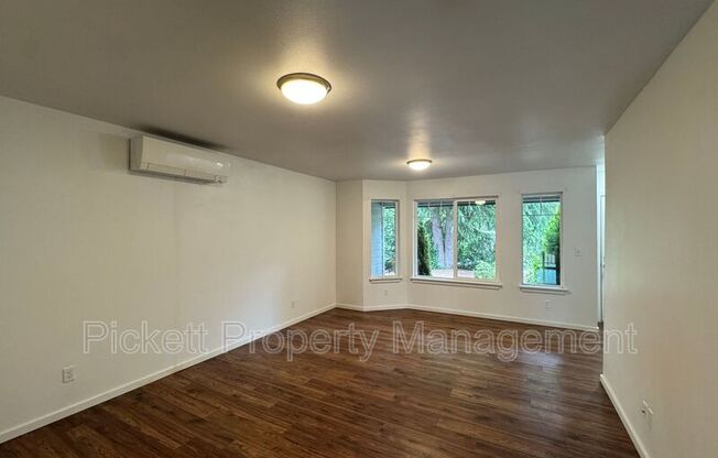 1218 AUDREY AVE W