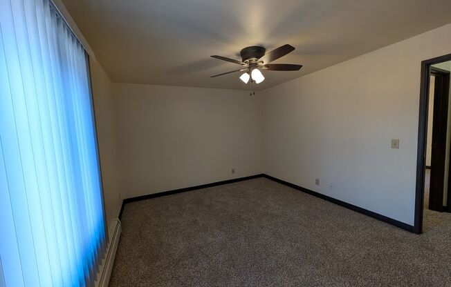 2 beds, 1 bath, 970 sqft, $1,299, Unit FB   2135