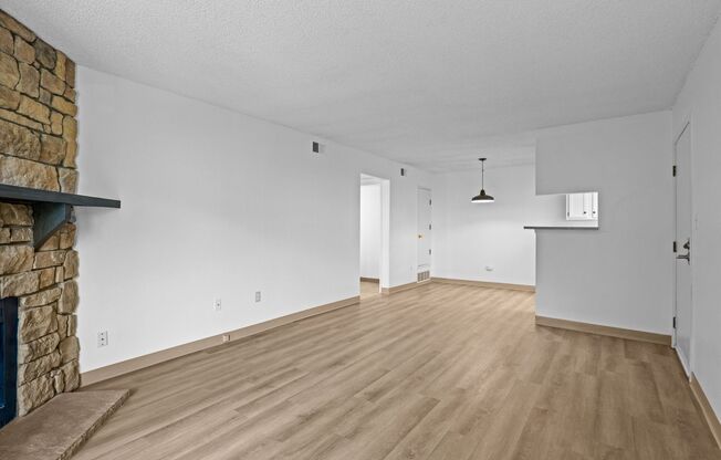 1 bed, 1 bath, $1,500, Unit # 102R