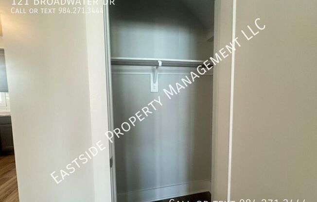 121 BROAD WATER DR