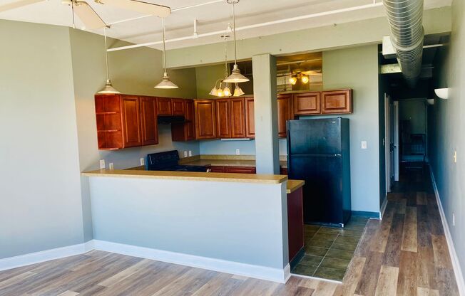 Beautiful 1 & 2 Bedroom Apartments & TH available near LAKEWOOD! ONE MONTH FREE RENT if you apply before FEB 15