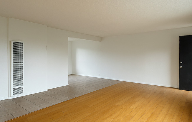 2 beds, 1 bath, $2,250, Unit Unit #5