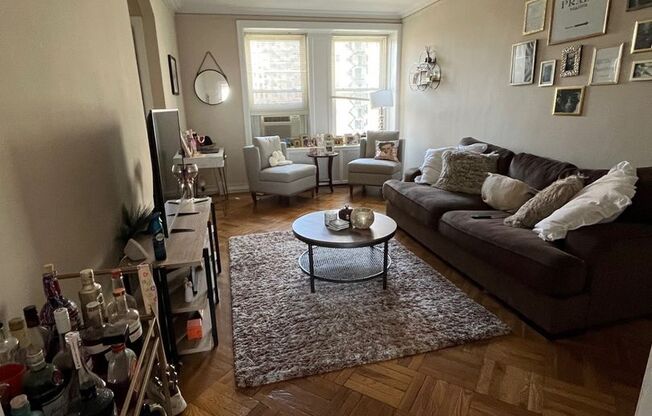 1 bed, 1 bath, $2,000, Unit 1201