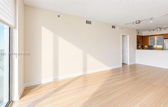 2 beds, 2 baths, $3,900, Unit # 1601