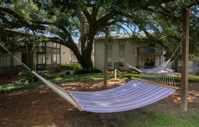 HW outdoor hammock