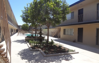 Studio, 1 bath, 200 sqft, $1,355, Unit JR. UNIT