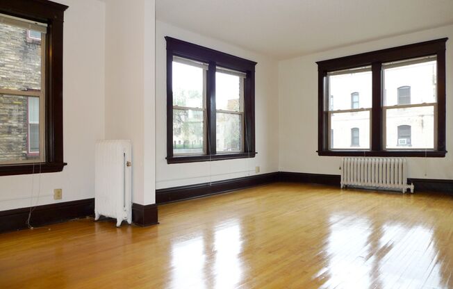 2 beds, 2 baths, 1,000 sqft, $1,475, Unit 5 - 130 - 2