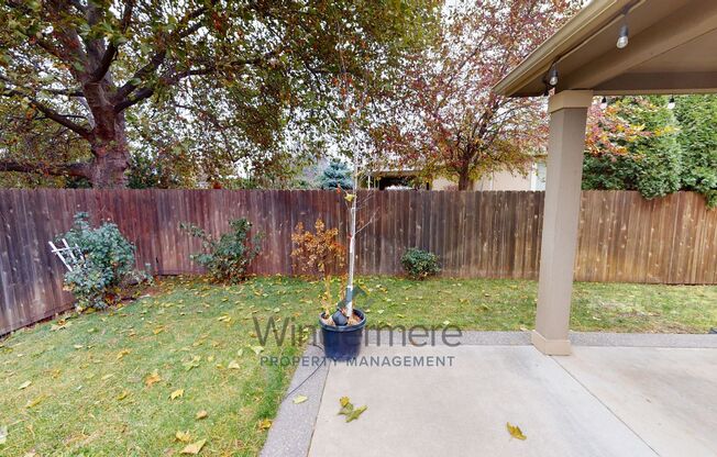 3 beds, 2 baths, $2,495