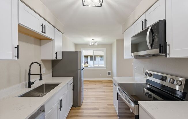 2 beds, 1 bath, 864 sqft, $1,395, Unit #20
