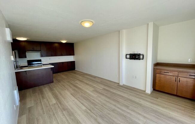 2 beds, 1.5 baths, 900 sqft, $2,975, Unit Unit 306