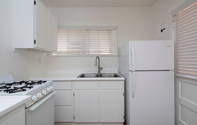 Crevillea Apartments