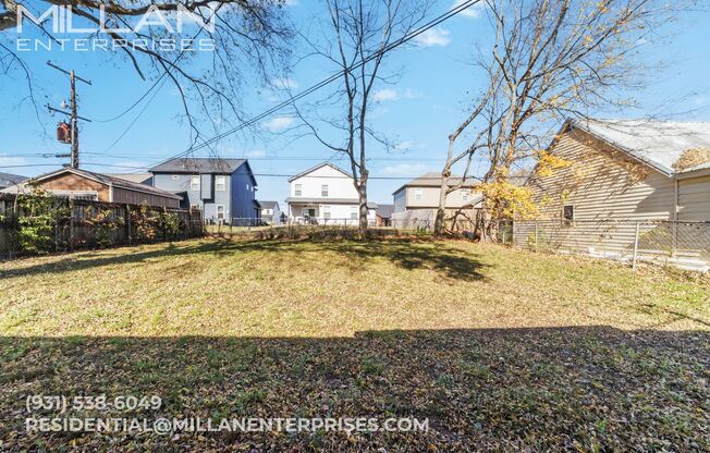 Cozy 2-Bedroom with Outdoor Space & Everyday Convenience