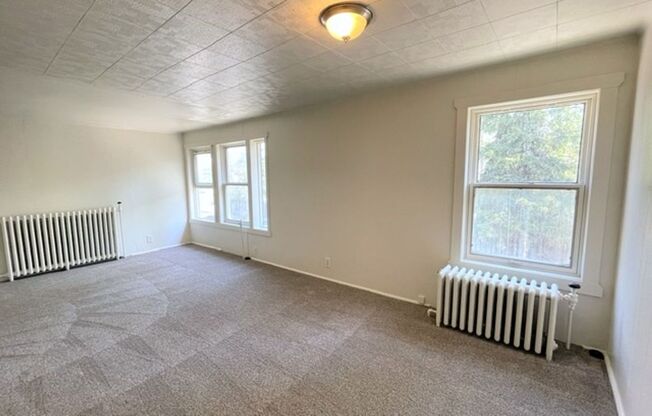 1 bed, 1 bath, $1,095, Unit 6